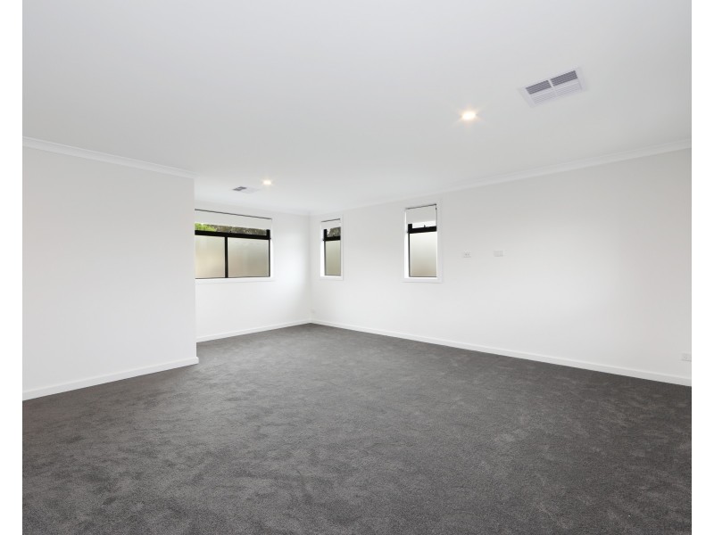 15A White  Road, Wantirna South VIC 3152