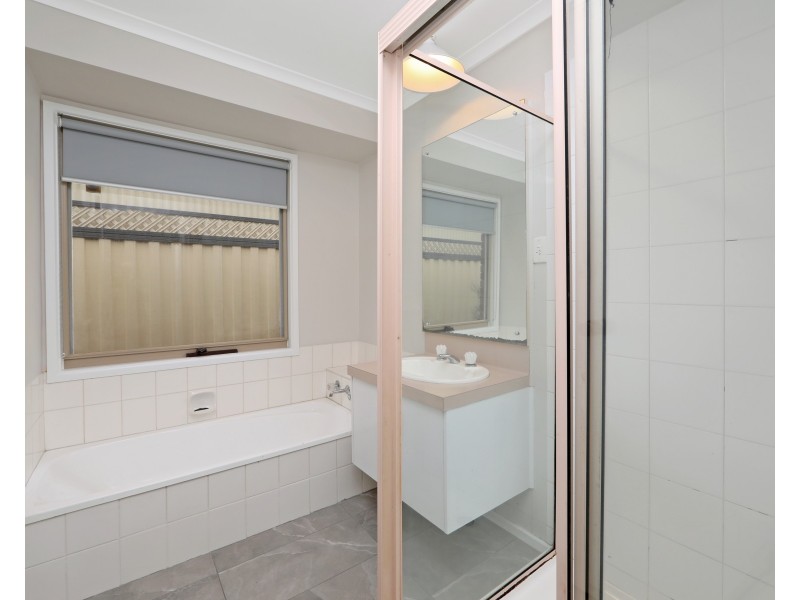 22 Fernlea Avenue, Rowville VIC 3178