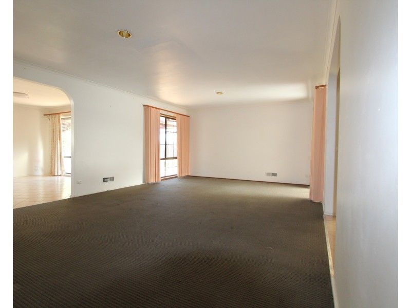 61 Balladonia Road, Rowville VIC 3178