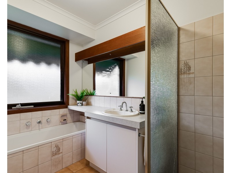 21 Lonsdale Avenue, Rowville VIC 3178