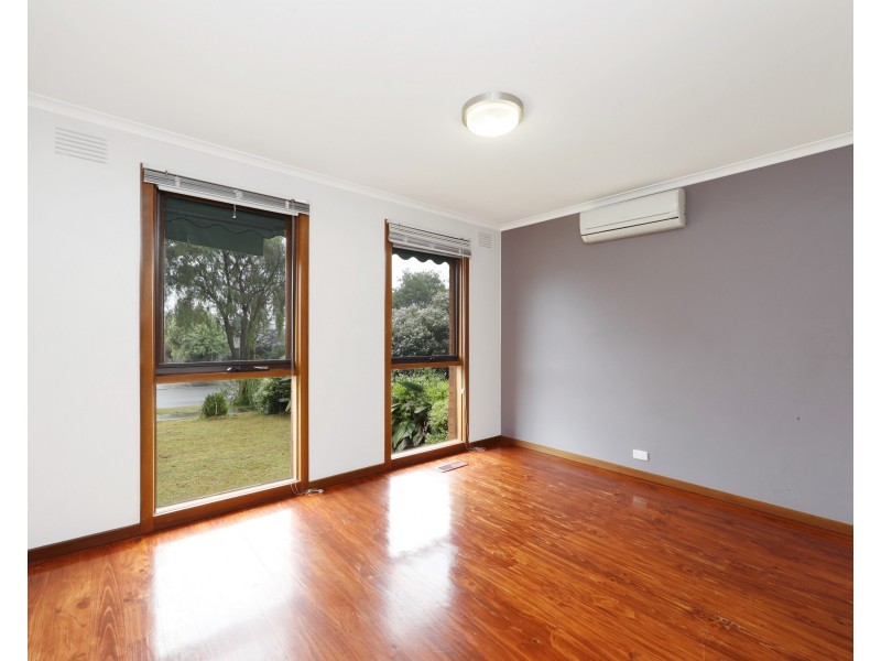 8 Cardinia Way, Rowville VIC 3178