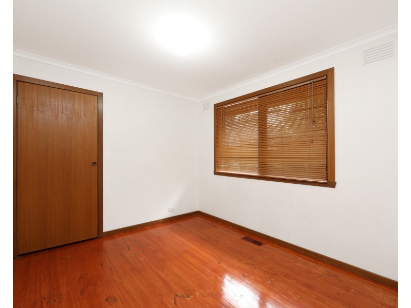 8 Cardinia Way, Rowville VIC 3178