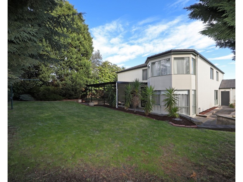 3 Silverdale Close, Rowville VIC 3178