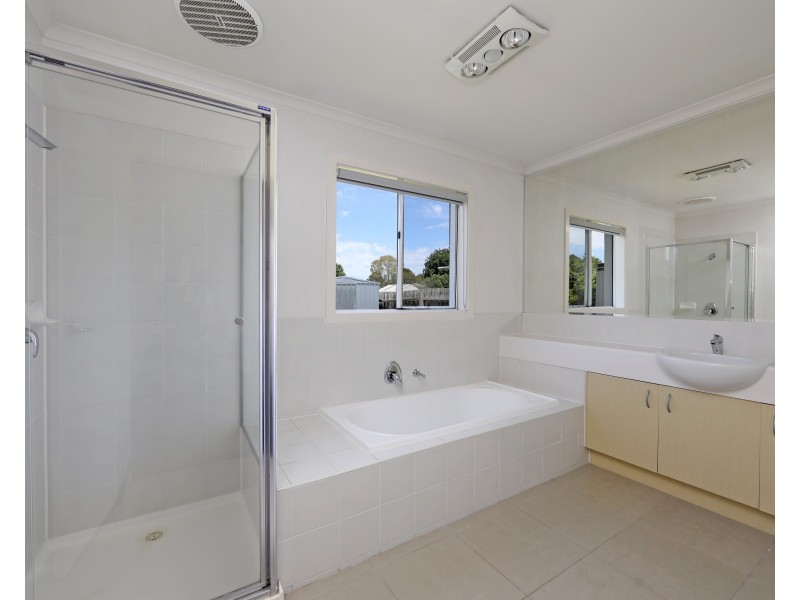47 Sovereign Manors Crescent, Rowville VIC 3178
