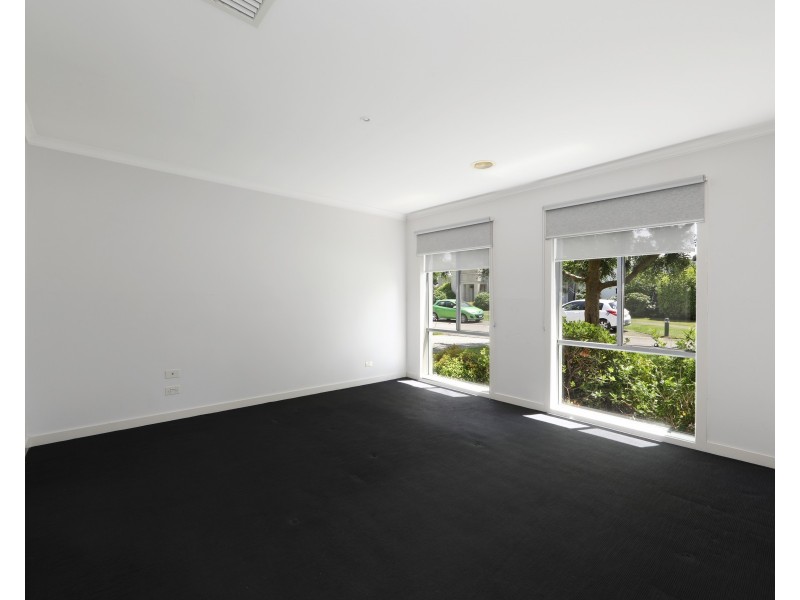 47 Sovereign Manors Crescent, Rowville VIC 3178