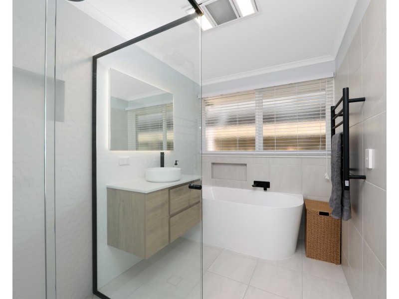 14 Eyre Close, Rowville VIC 3178
