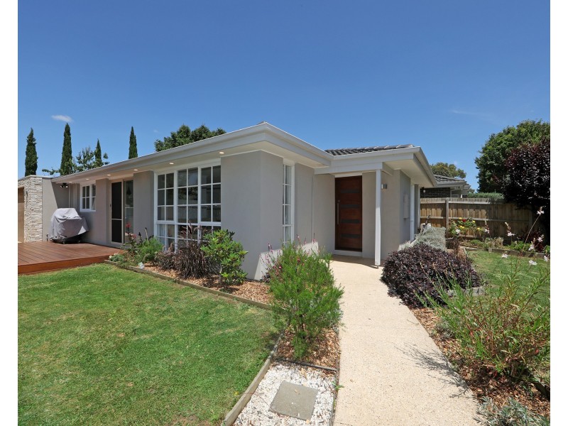 14 Eyre Close, Rowville VIC 3178