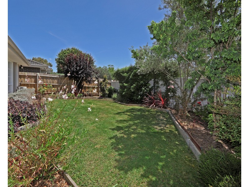 14 Eyre Close, Rowville VIC 3178