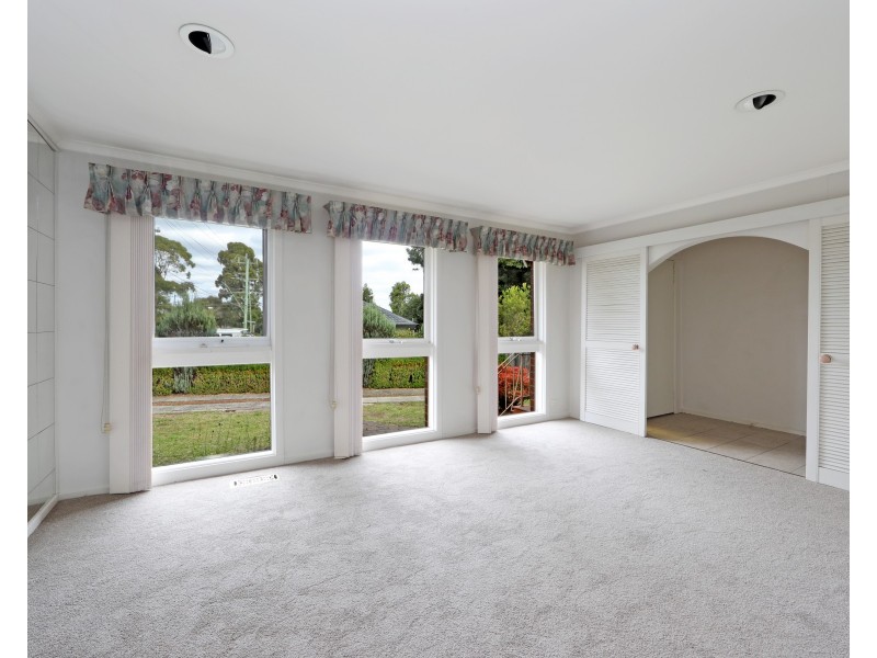 1 McMahons Road, Ferntree Gully VIC 3156