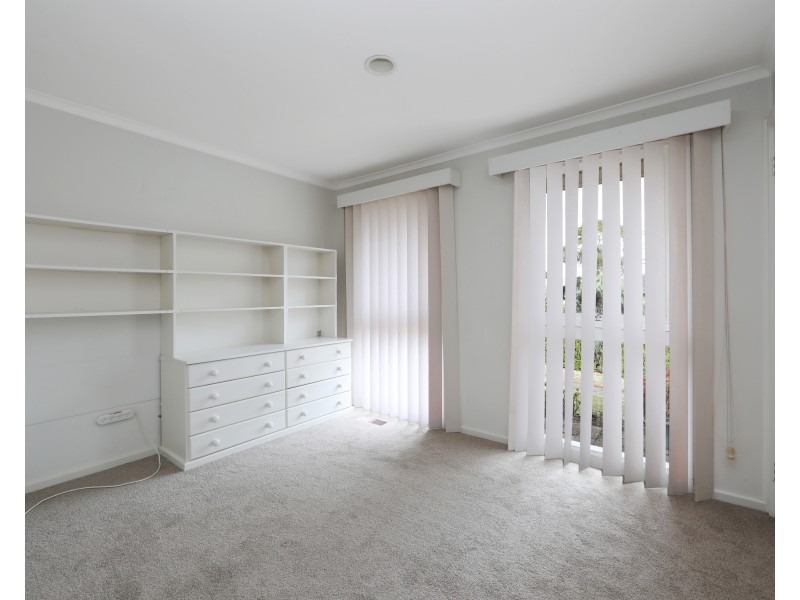 1 McMahons Road, Ferntree Gully VIC 3156