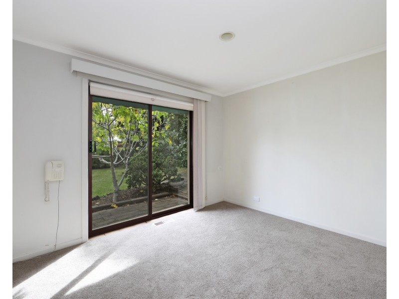 1 McMahons Road, Ferntree Gully VIC 3156