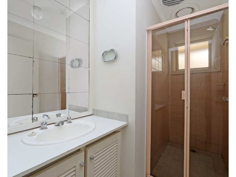 1 McMahons Road, Ferntree Gully VIC 3156