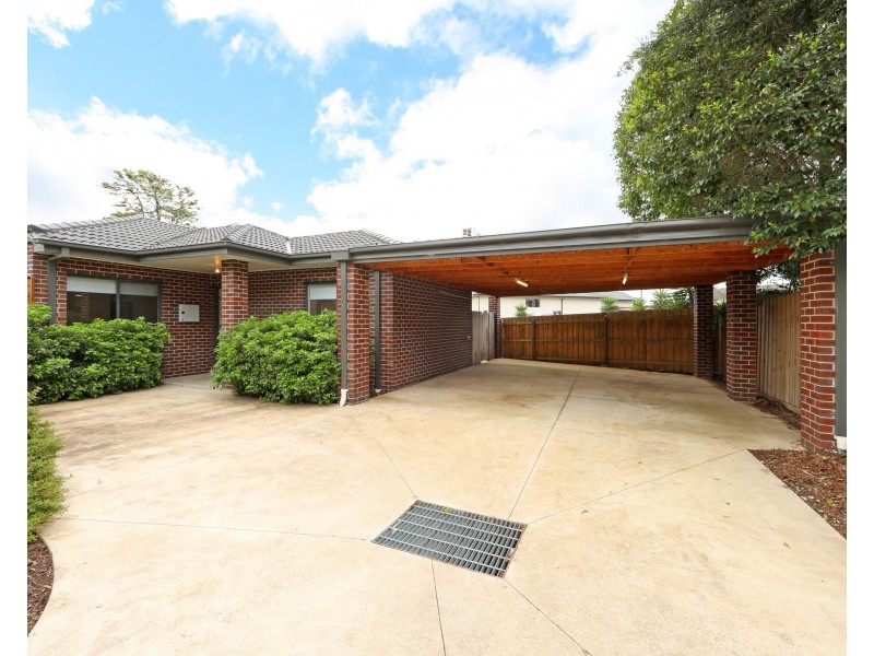 2/8 Denver  Crescent, Rowville VIC 3178