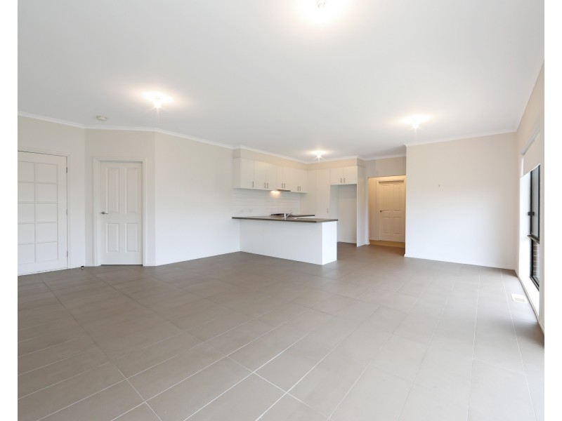 2/8 Denver  Crescent, Rowville VIC 3178