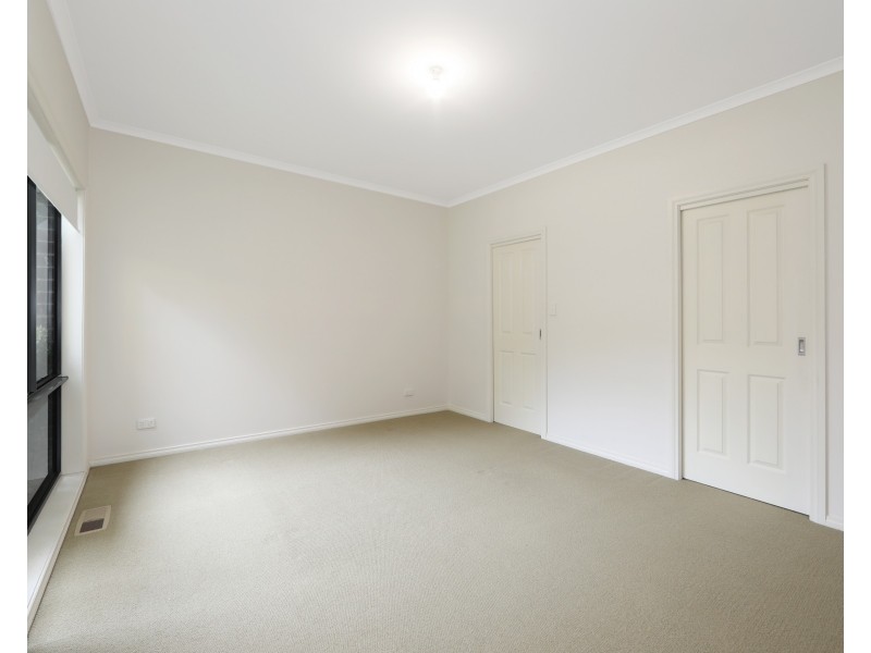 2/8 Denver  Crescent, Rowville VIC 3178