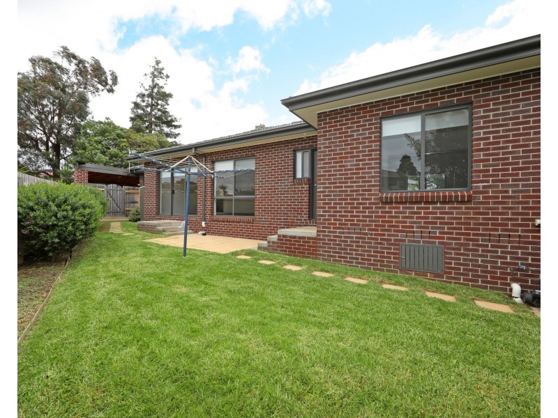 2/8 Denver  Crescent, Rowville VIC 3178