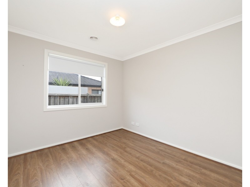 10 Elysian Place, Cranbourne West VIC 3977