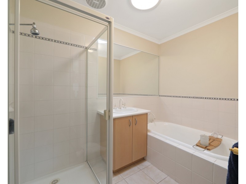 23 St Laurent Rise, Knoxfield VIC 3180