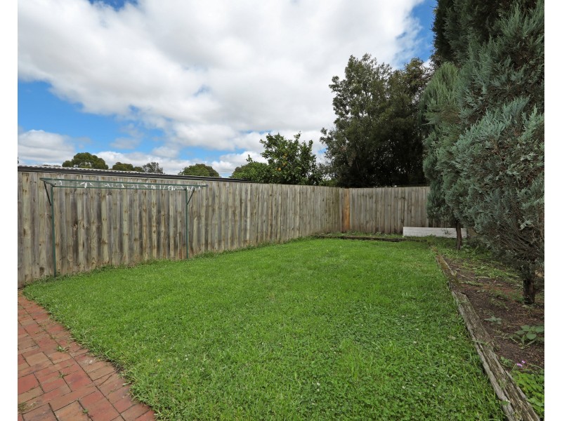 23 St Laurent Rise, Knoxfield VIC 3180