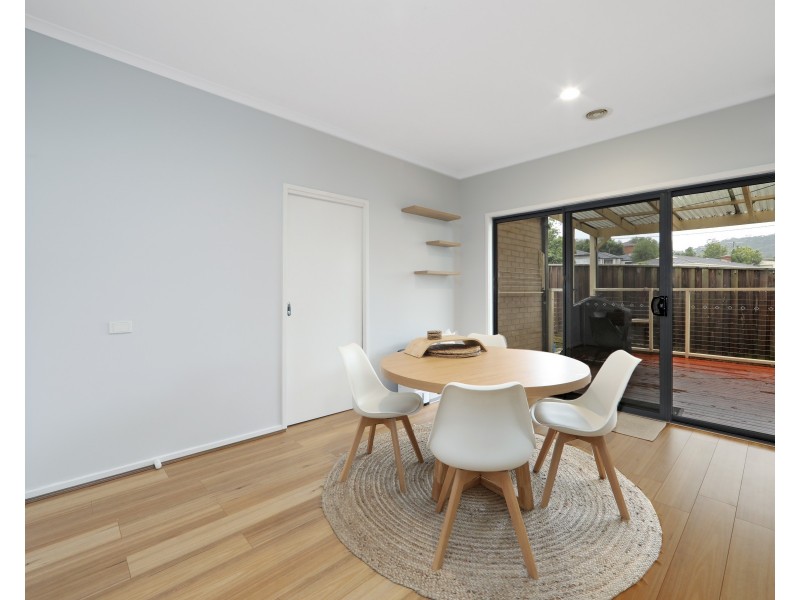 1/120 Ahern Road, Pakenham VIC 3810