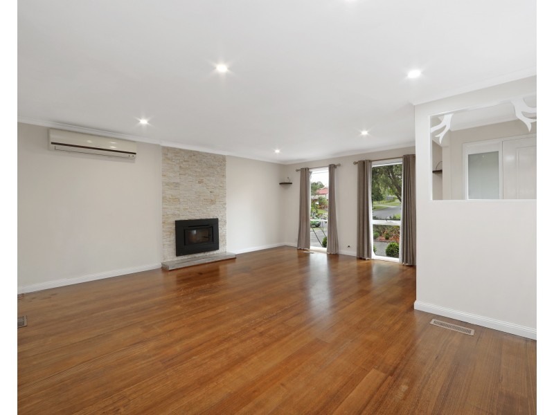 3 Metcalf Crescent, Rowville VIC 3178