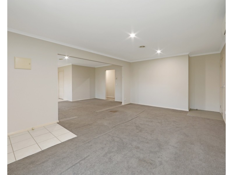 2/121 Murrindal  Drive, Rowville VIC 3178