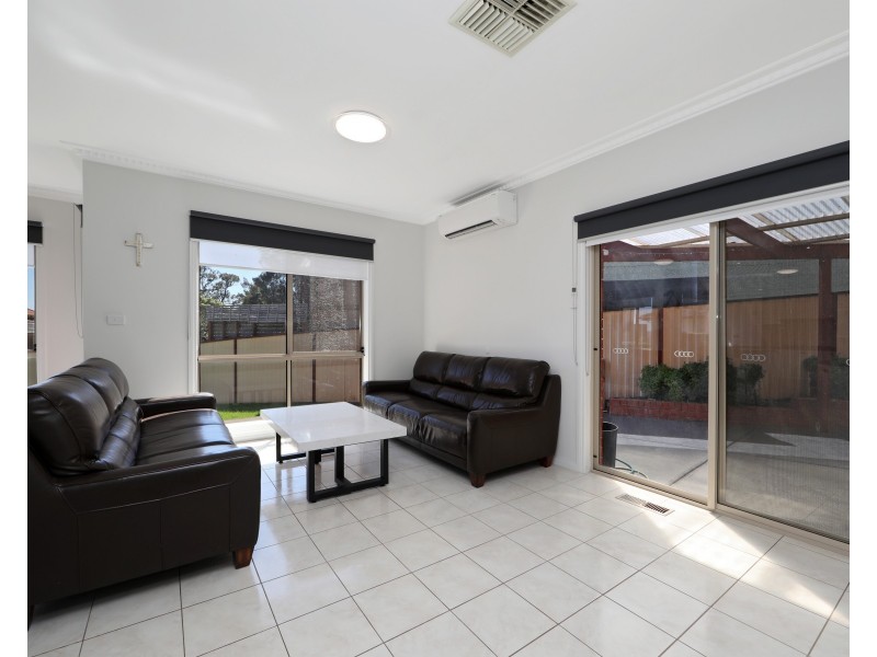 11 Ashbrook Close, Rowville VIC 3178