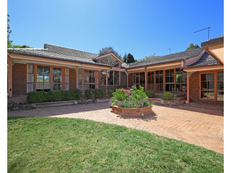 9 Timbertop Drive, Rowville VIC 3178