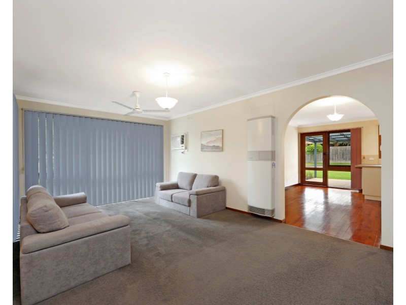 17 Kedleston Way, Rowville VIC 3178