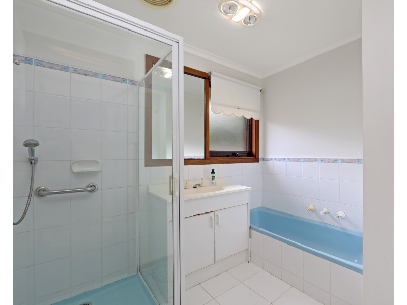 17 Kedleston Way, Rowville VIC 3178
