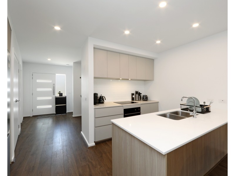 33 Barak Way, Rowville VIC 3178