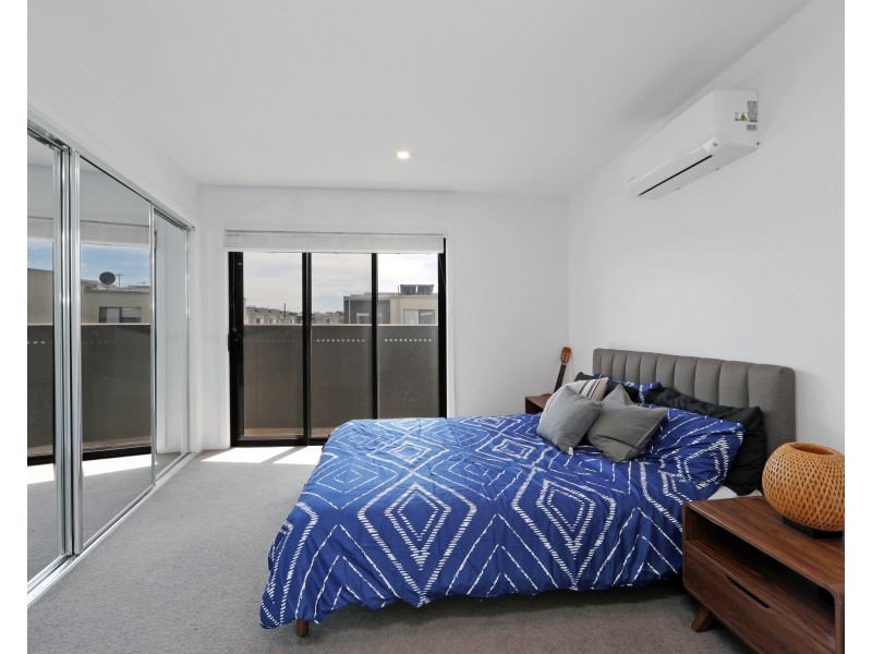 33 Barak Way, Rowville VIC 3178