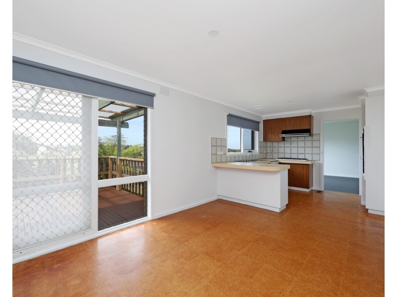 7 Goldsmith  Close, Endeavour Hills VIC 3802