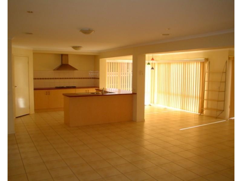 24 Delfin Court, Rowville VIC 3178