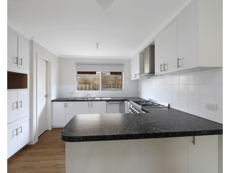 20 Gullquist  Way, Pakenham VIC 3810
