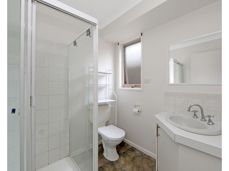 20 Gullquist  Way, Pakenham VIC 3810
