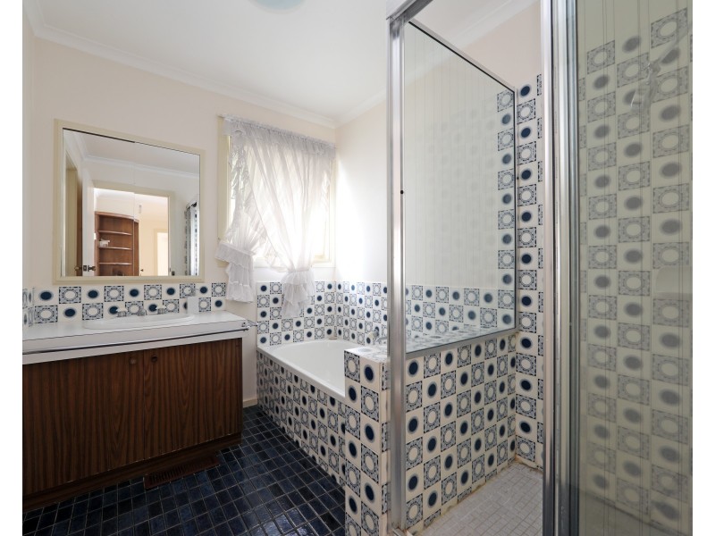 19 Toulon Drive, Templestowe Lower VIC 3107