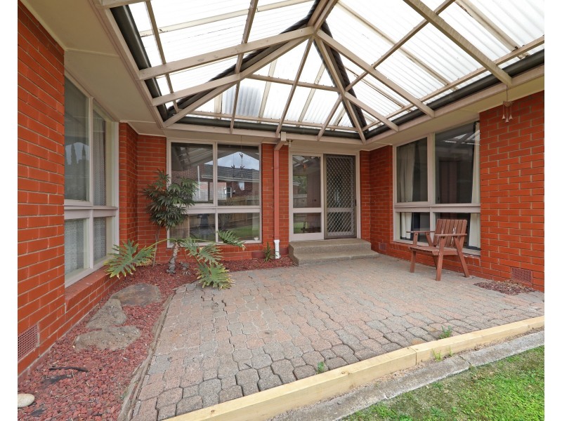 19 Toulon Drive, Templestowe Lower VIC 3107