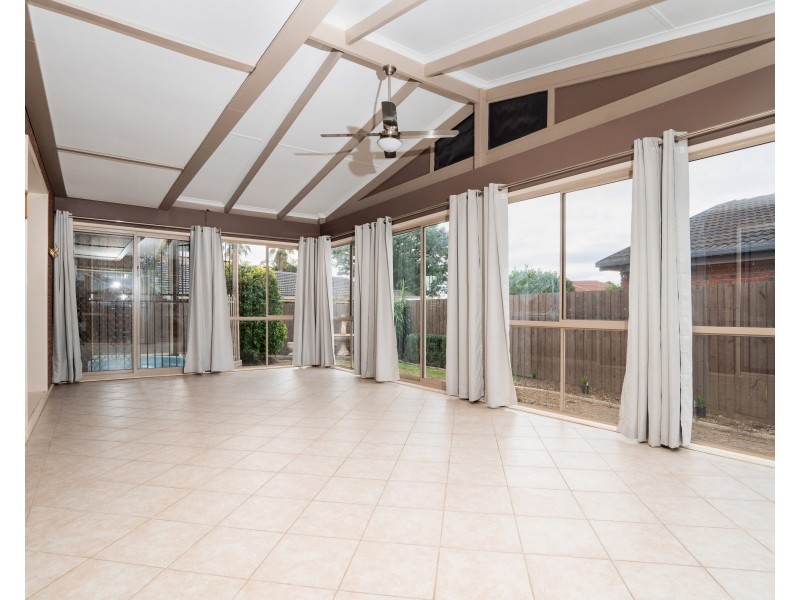 17 Colorado Crescent, Rowville VIC 3178