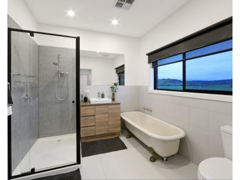 403 Lysterfield Road, Lysterfield VIC 3156