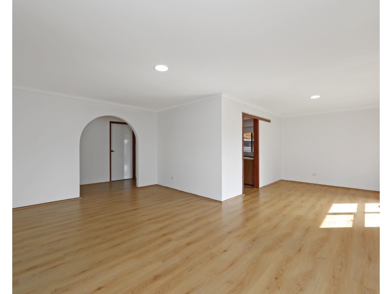 11 Valleyview Drive, Rowville VIC 3178