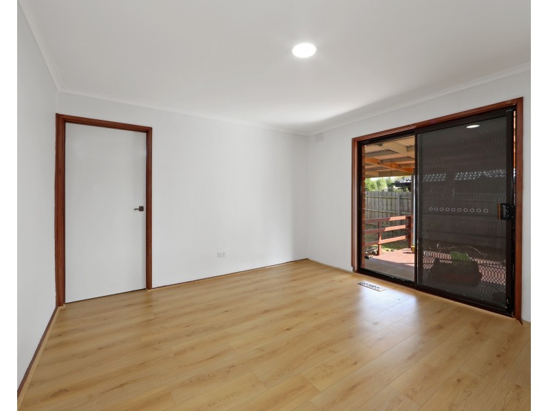 11 Valleyview Drive, Rowville VIC 3178