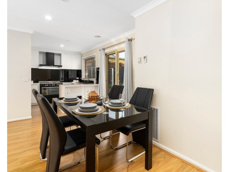 216 Dandelion Drive, Rowville VIC 3178