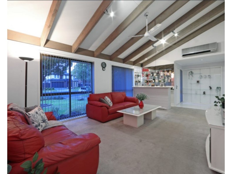 2 Lucy Close, Rowville VIC 3178
