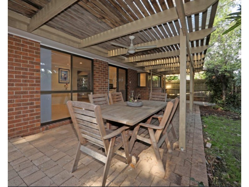 2 Lucy Close, Rowville VIC 3178