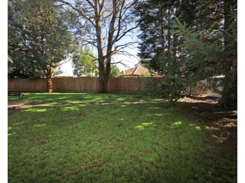 2 Lucy Close, Rowville VIC 3178