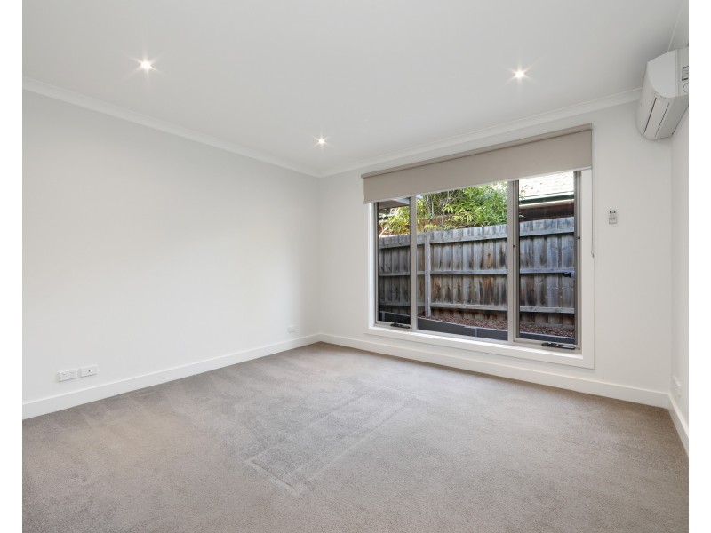 1/5 O’Connor  Road, Knoxfield VIC 3180