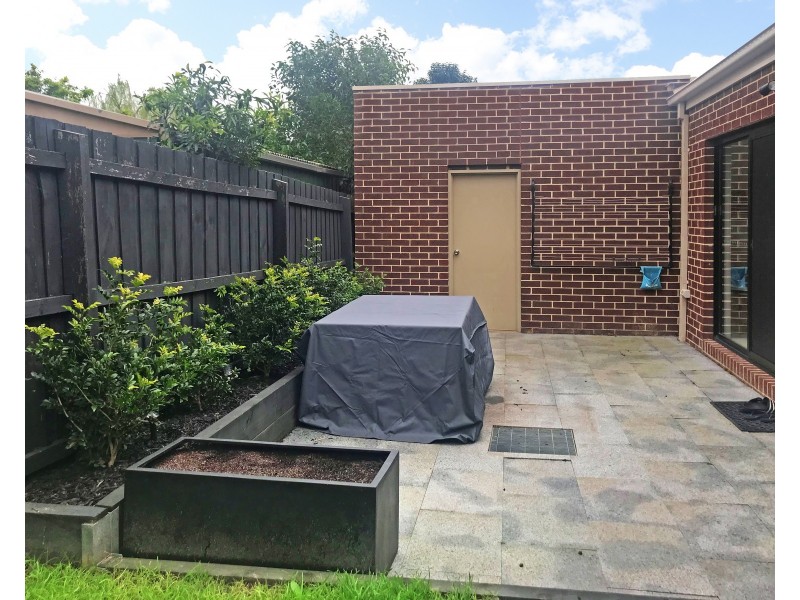 2/12 Ivan  Crescent, Hampton Park VIC 3976