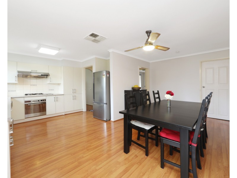 17 Bexsarm Crescent, Rowville VIC 3178