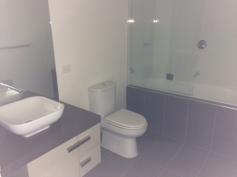 908/8 Breavington Way, Northcote VIC 3070